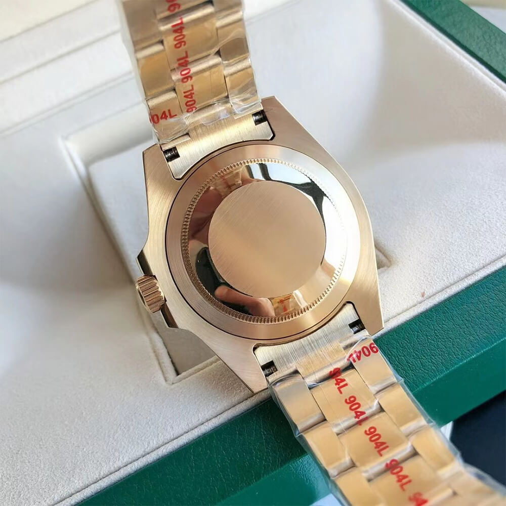 R01ex Submariner Date