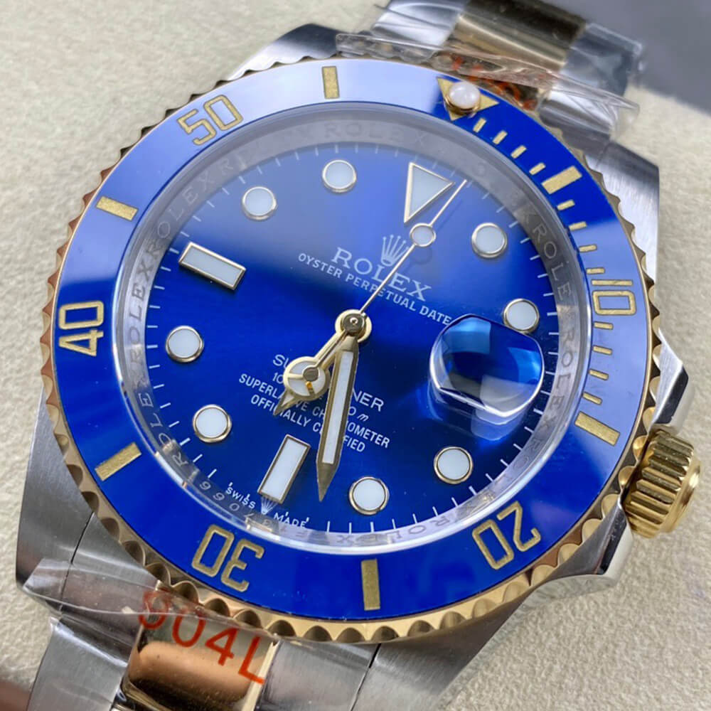 R01ex Submariner Date