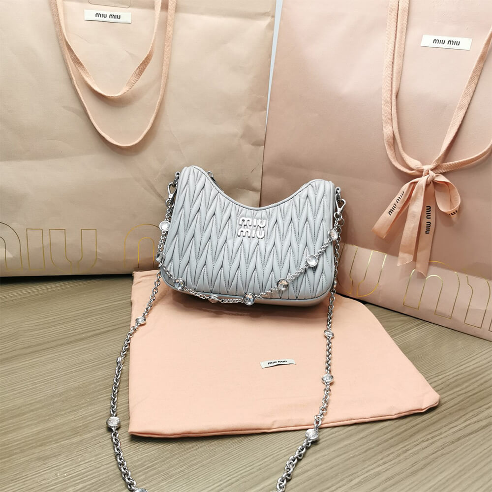 M1um1u  Matelasse nappa leather shoulder bag