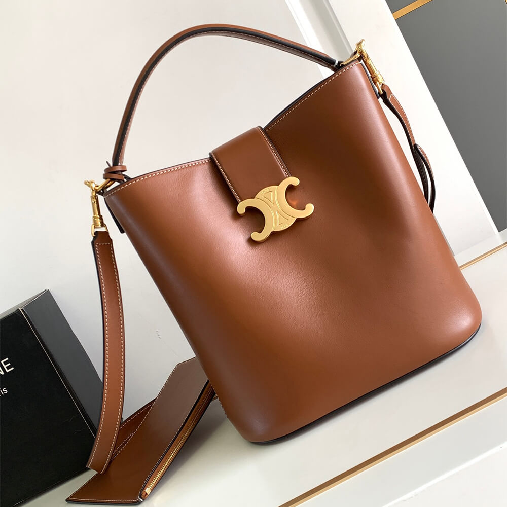 Ce1i*e MEDIUM L0visE BAG in SUEDE CALFSKIN