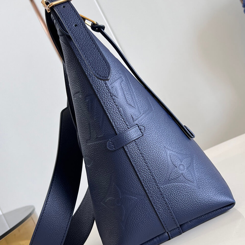 LV  CarryAll MM