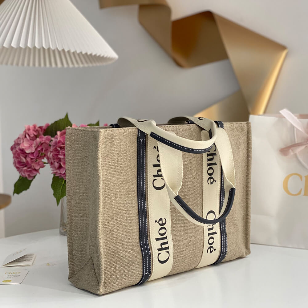 Ch10e  large woody tote bag in linen