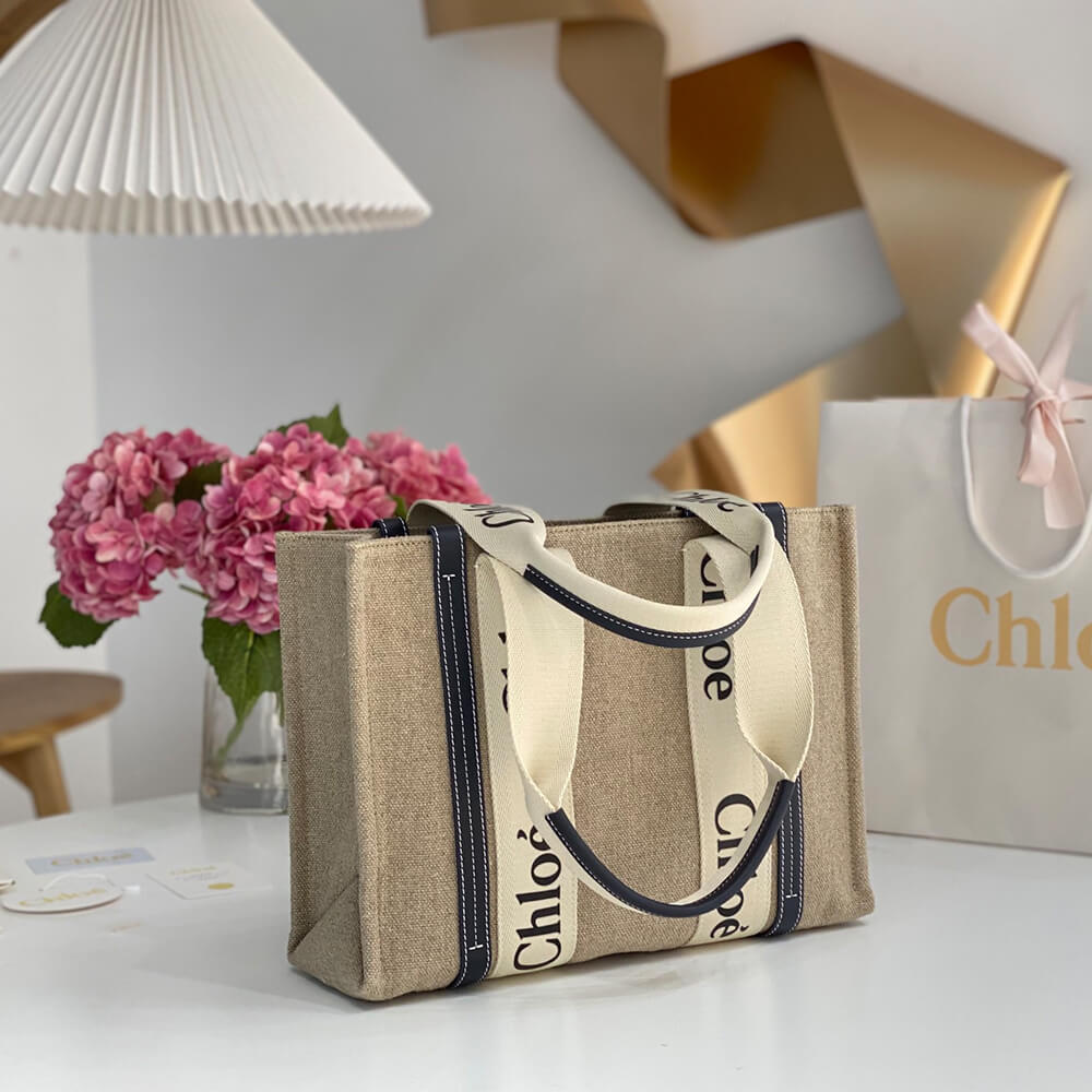 Ch10e  woody tote bag in linen