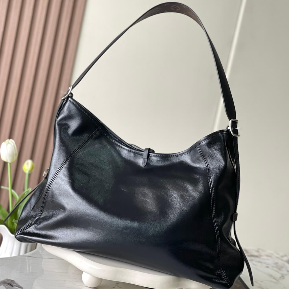 LV  CarryAll Vibe MM Bag