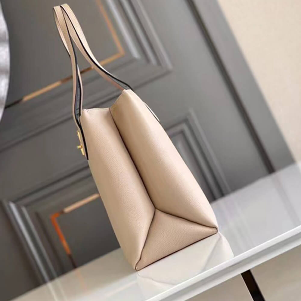 L0vis Vvtt0n Lockme Shopper Bag
