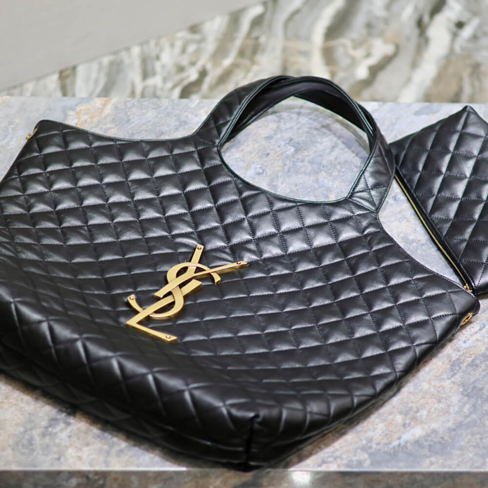 Y51  ICARE maxi shopping bag in quilted lambskin