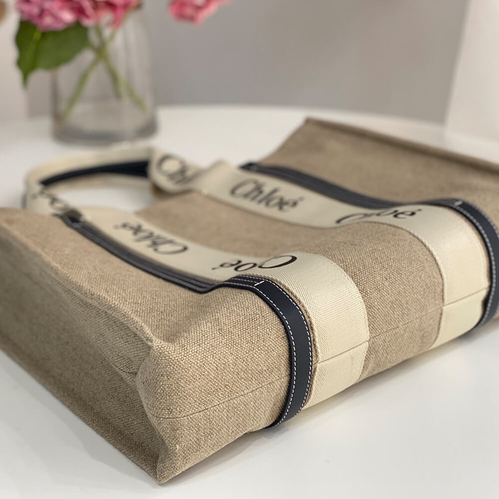 Ch10e  large woody tote bag in linen