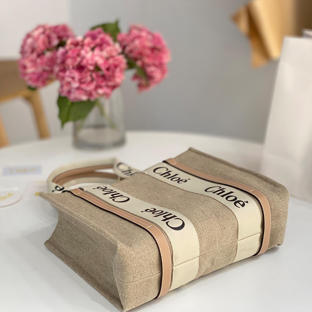 Ch10e  woody tote bag in linen
