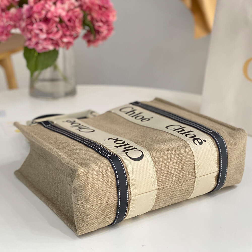 Ch10e  woody tote bag in linen