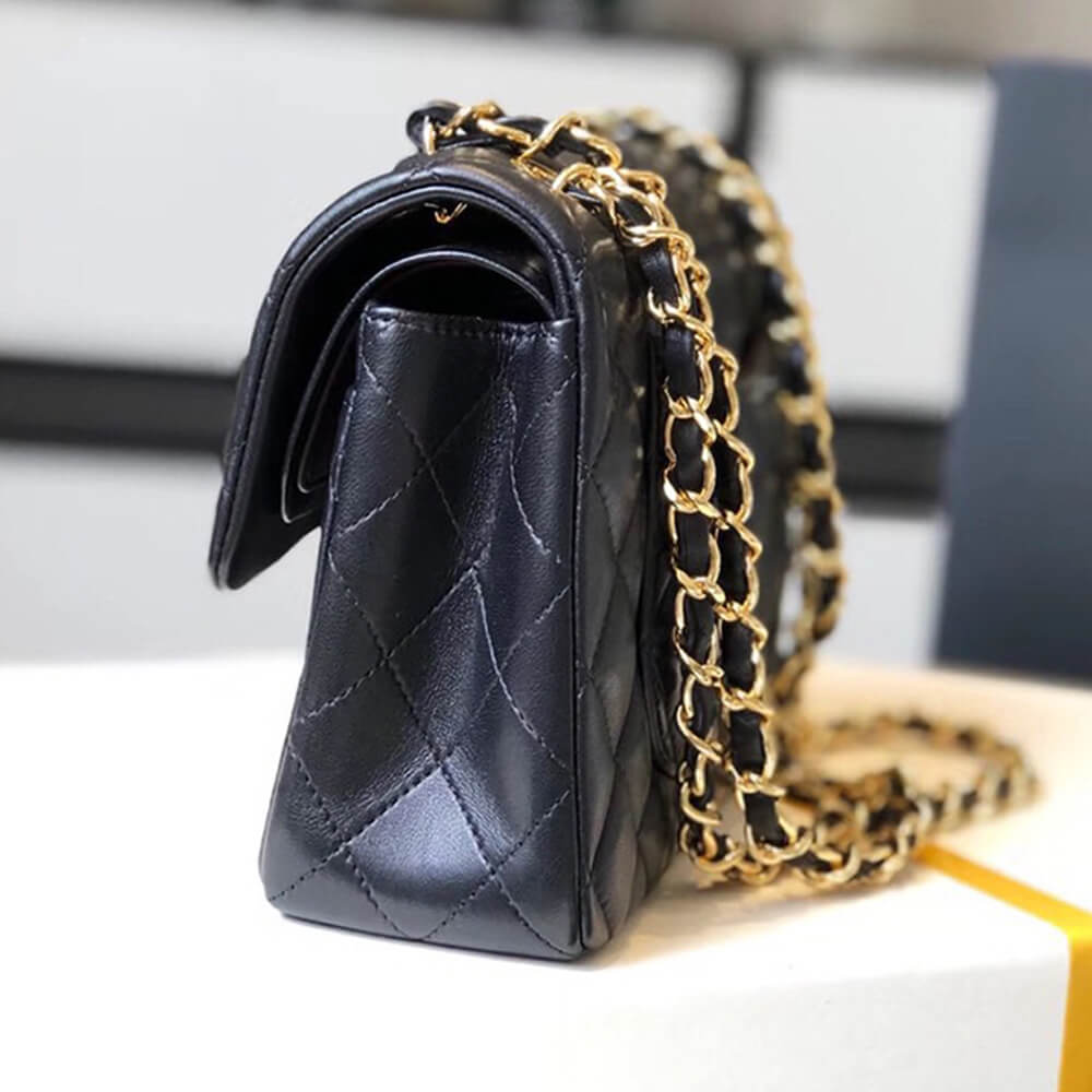 Ch**el Small Classic Flap Handbag(HIGH-END GRADE)