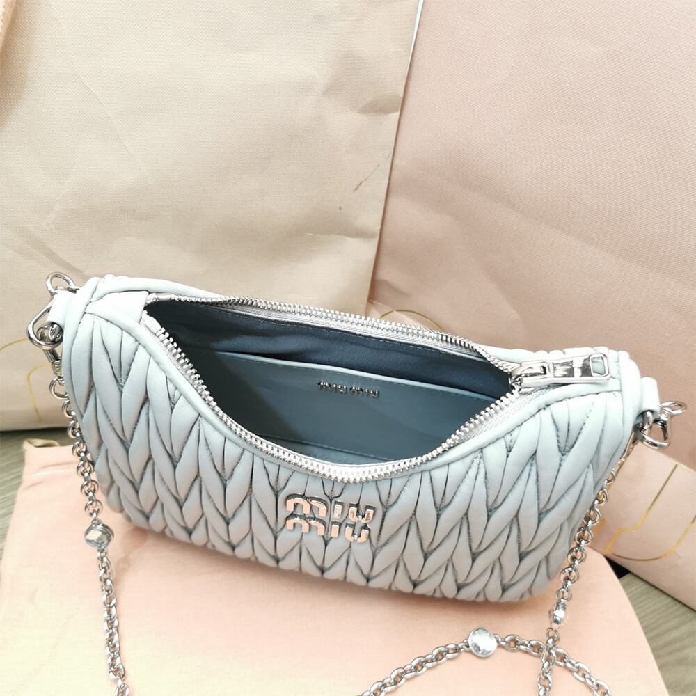 M1um1u  Matelasse nappa leather shoulder bag