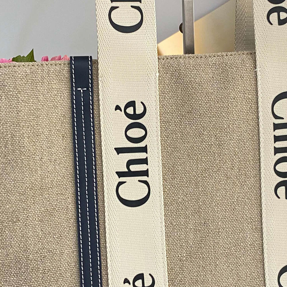 Ch10e  large woody tote bag in linen