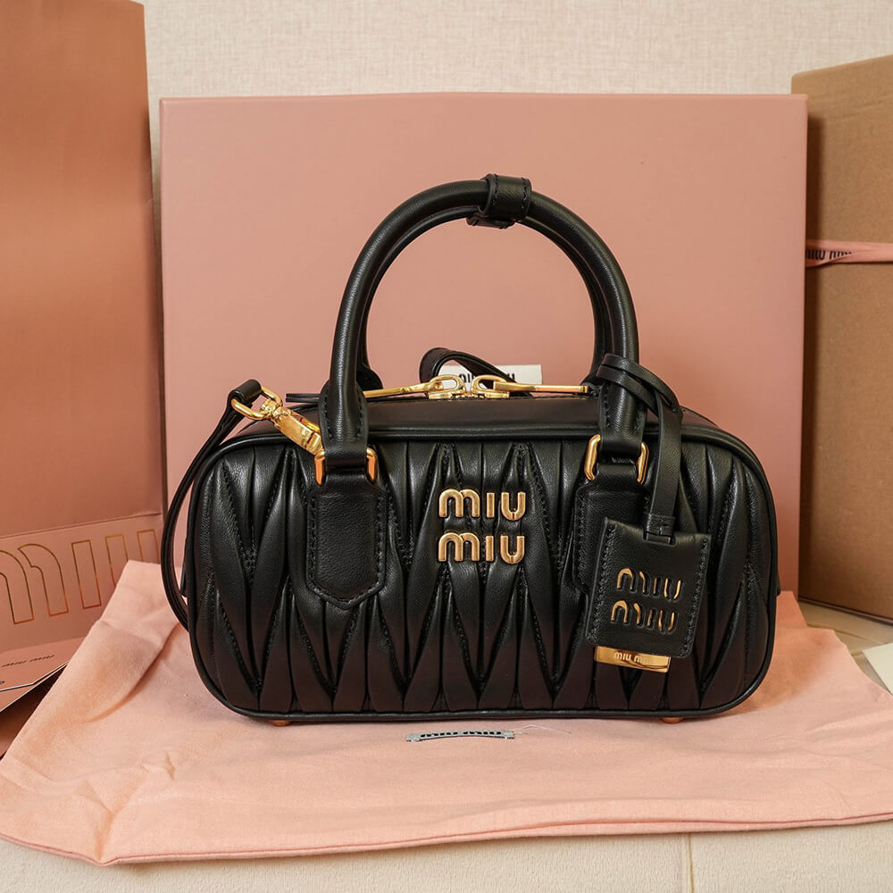 M1um1u Large Arcadie matelasse nappa Bag(HIGH-END GRADE)