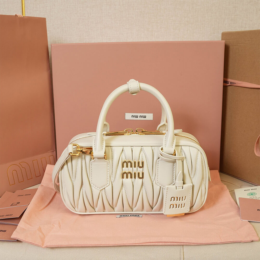 M1um1u Large Arcadie matelasse nappa Bag(HIGH-END GRADE)