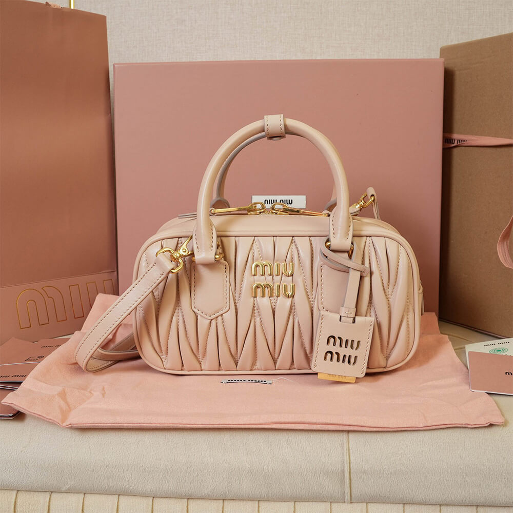 M1um1u Large Arcadie matelasse nappa Bag(HIGH-END GRADE)