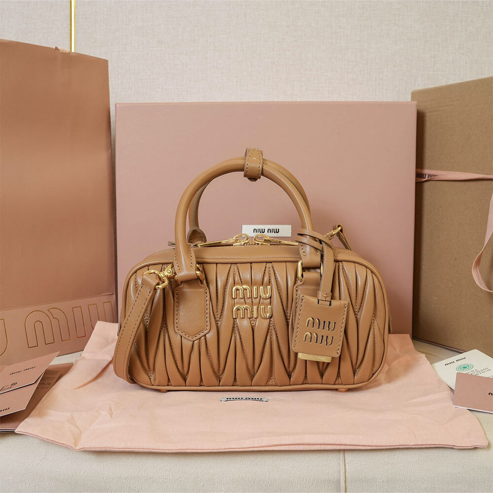 M1um1u Large Arcadie matelasse nappa Bag(HIGH-END GRADE)