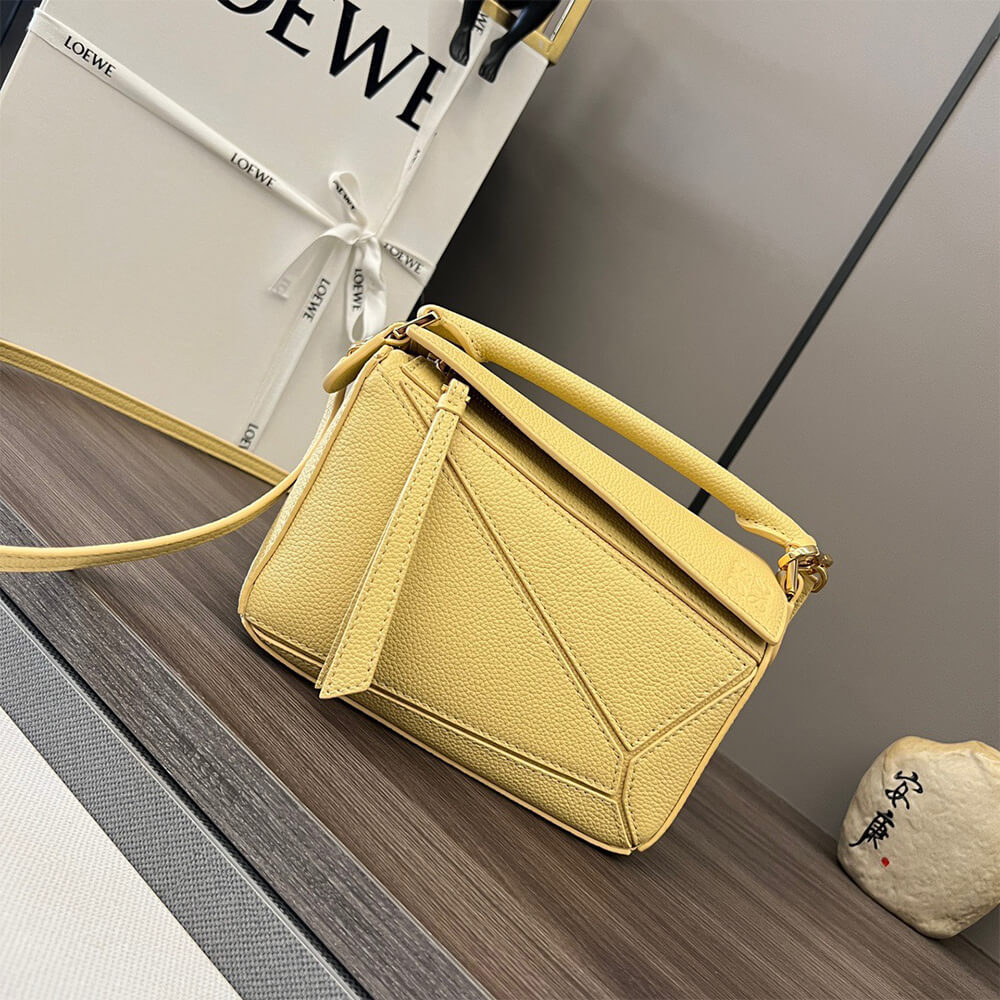 L0ew* Mini Puzzle bag