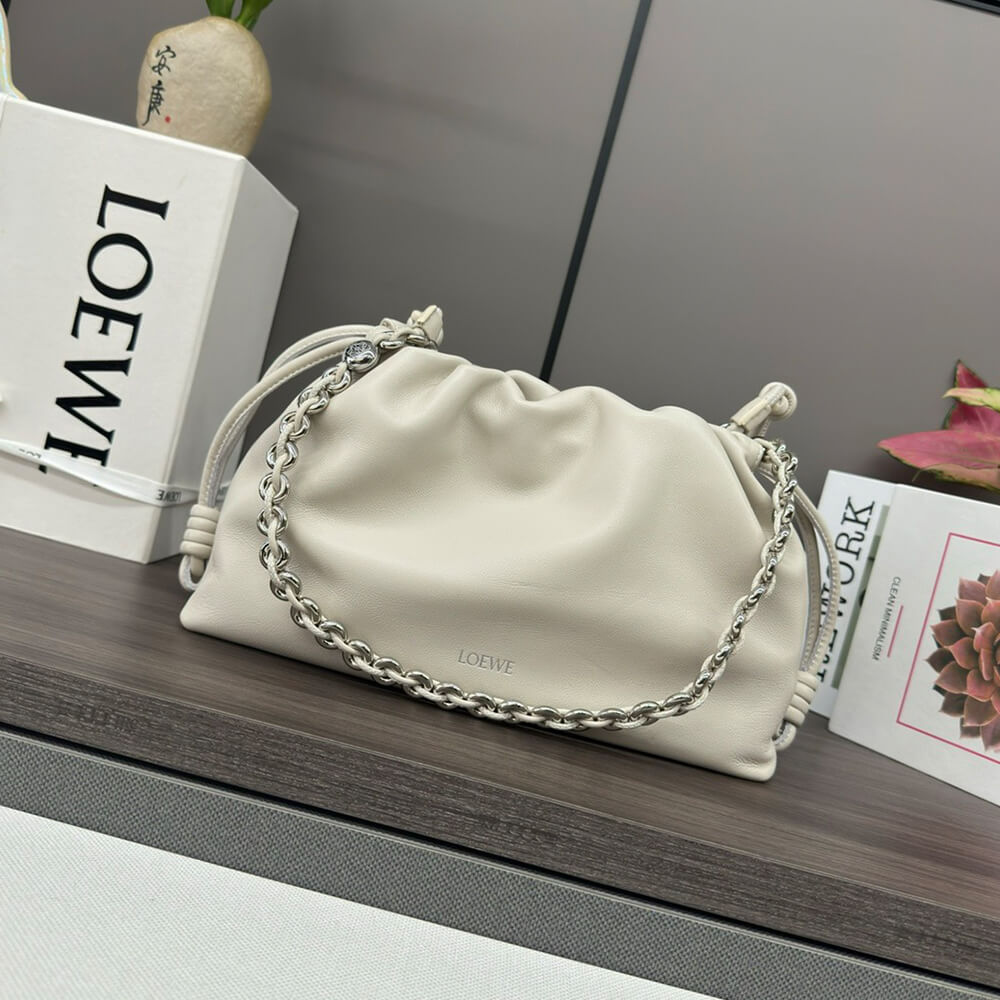 L0ew* Medium Flamenco purse in mellow nappa lambskin