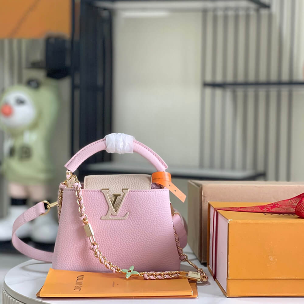 LV Pochette Métis East West