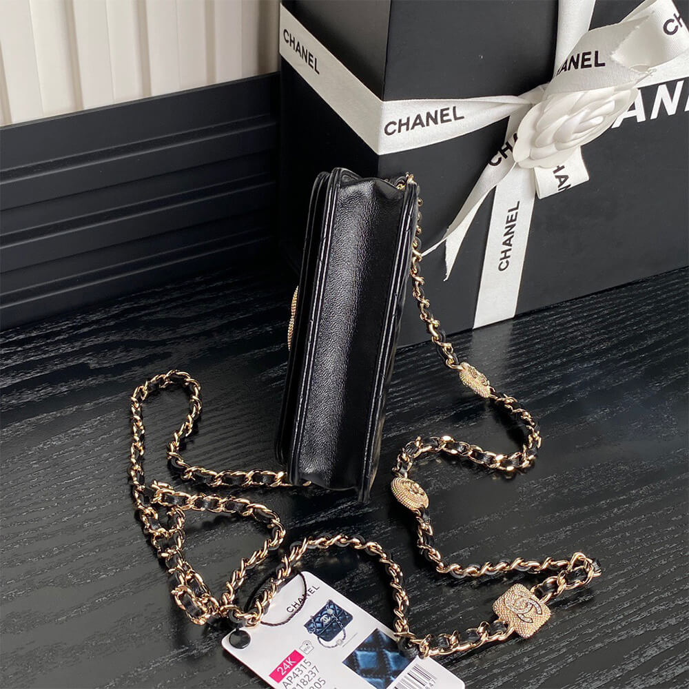 Ch**el Clutch With Chain(high-end grade)