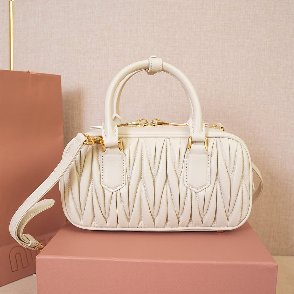 M1um1u Large Arcadie matelasse nappa Bag(HIGH-END GRADE)