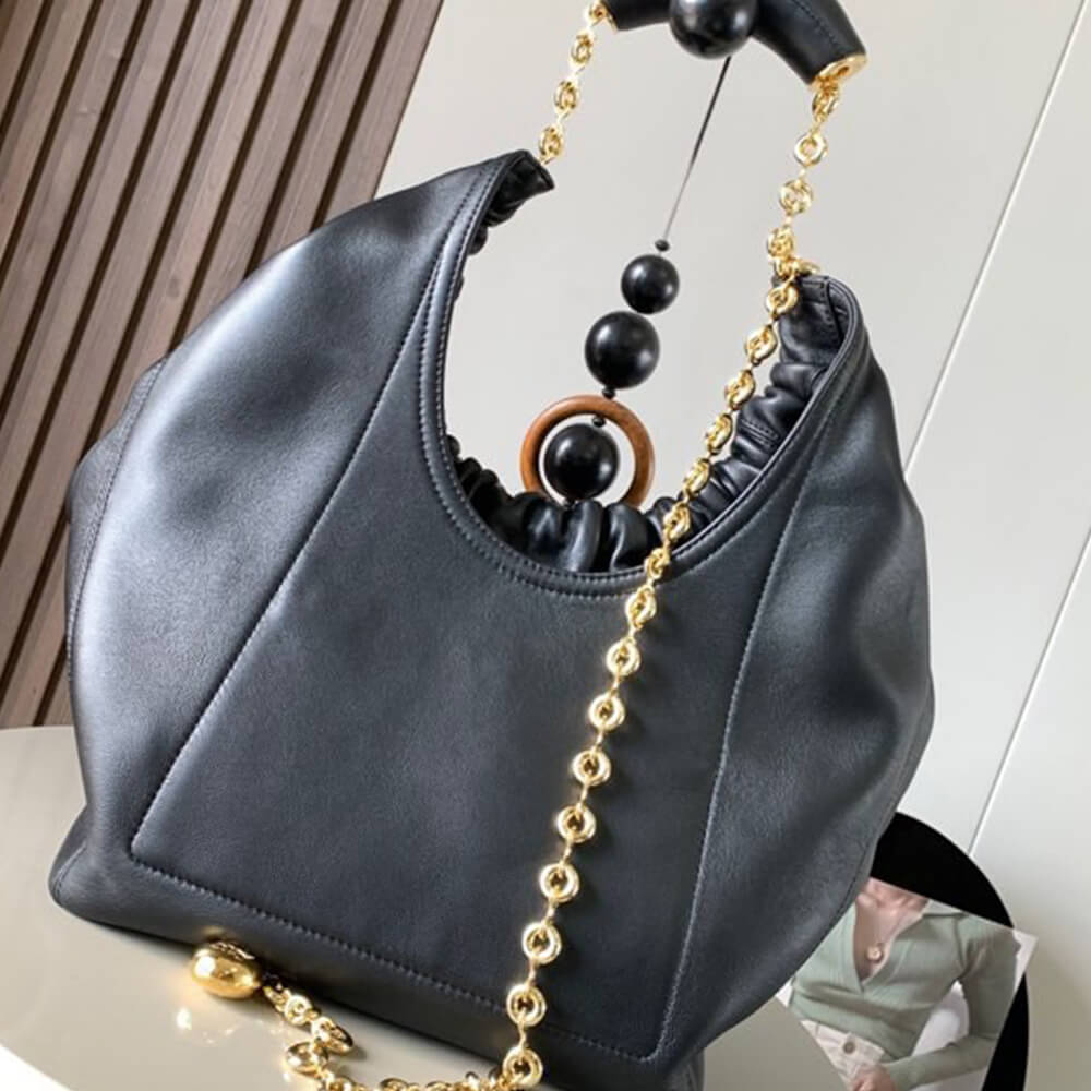 L0ew* Medium Squeeze bag in nappa lambskin
