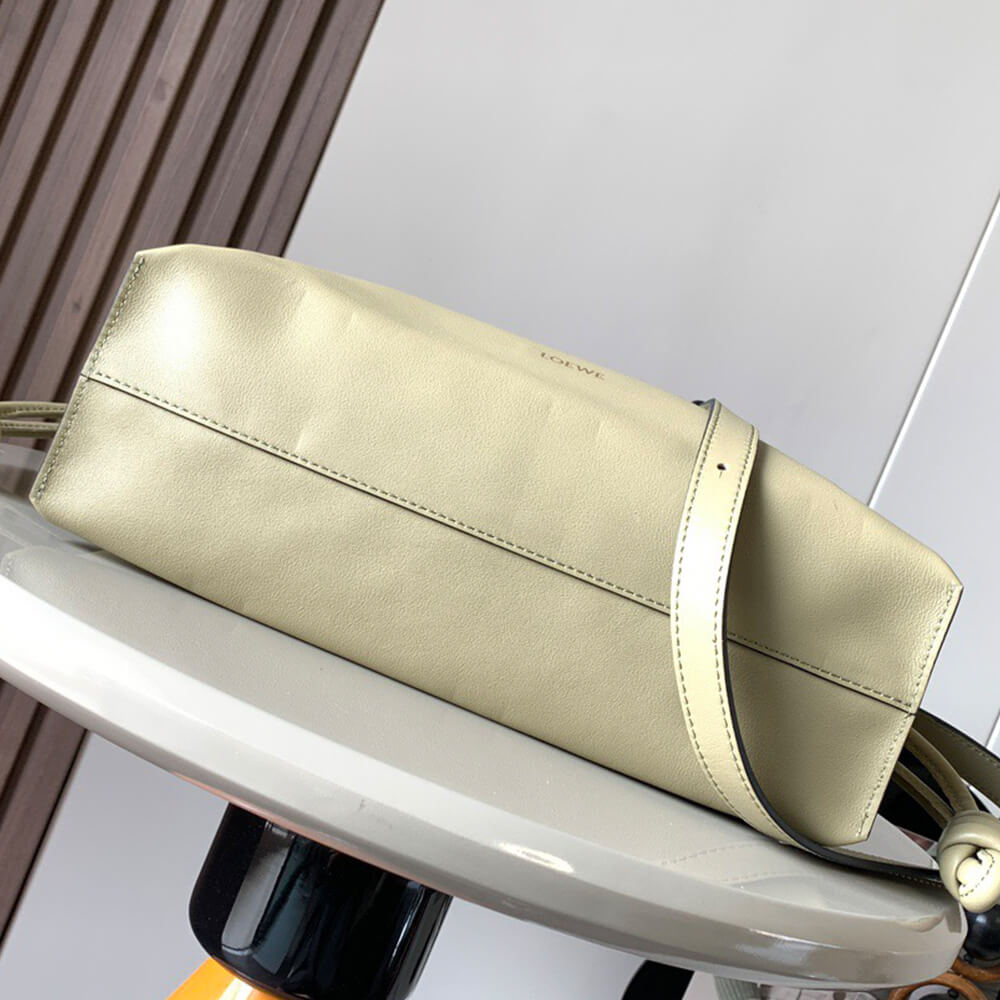 L0ew* Medium Flamenco clutch in nappa calfskin(HIGH-END GRADE)