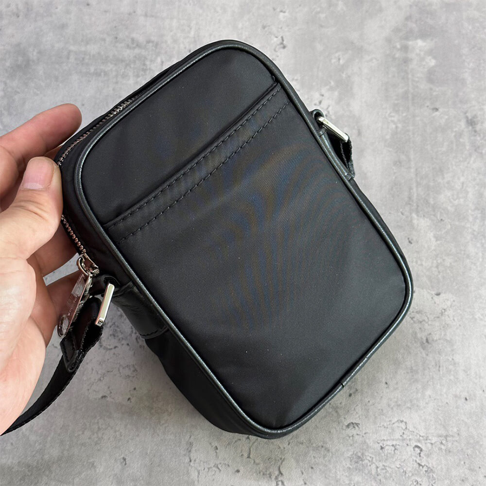 Bv*b*rry Vertical Paddy Bag