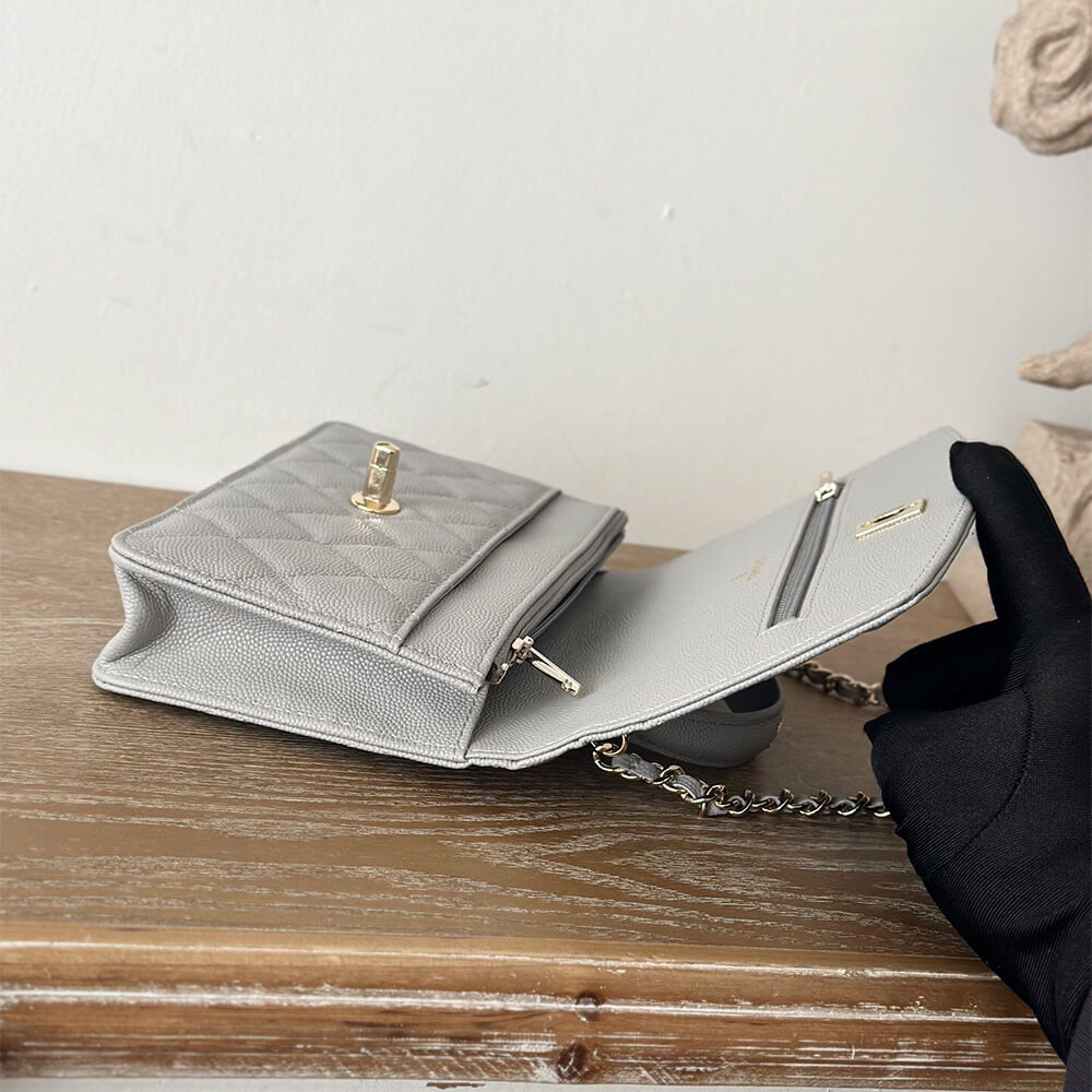 Ch**el Clutch With Chain(high-end grade)