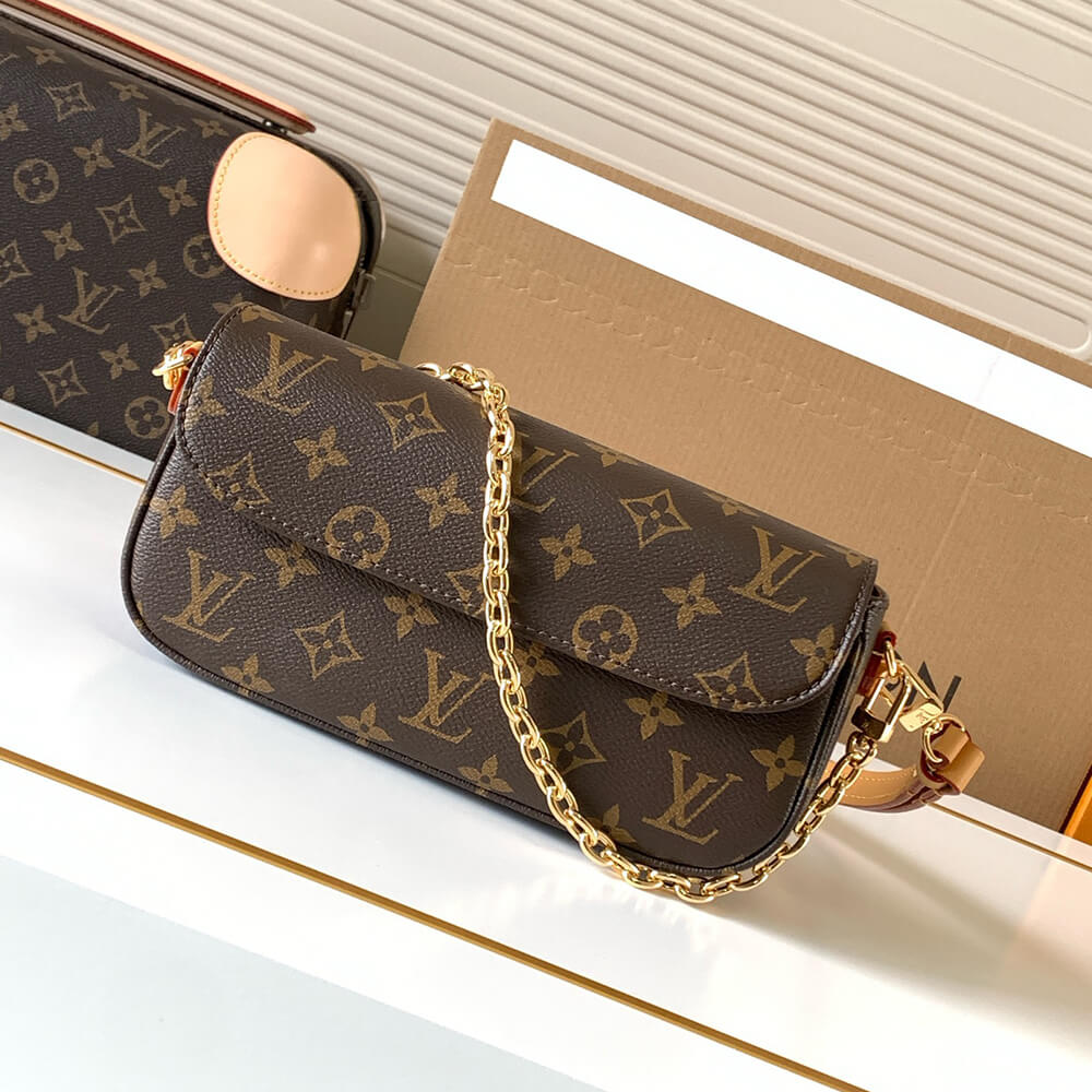LV Wallet On Chain Ivy