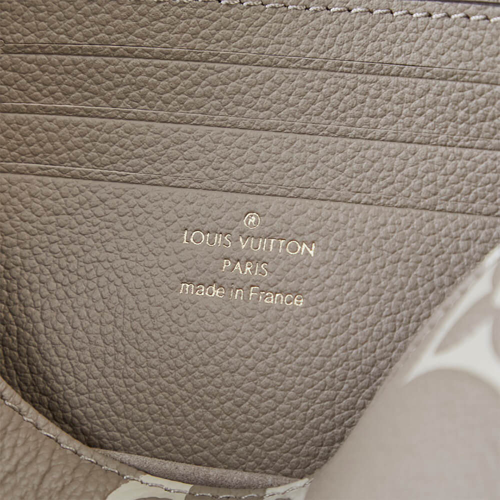 LV Wallet On Chain Ivy
