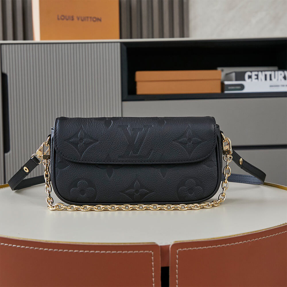 LV Wallet On Chain Ivy