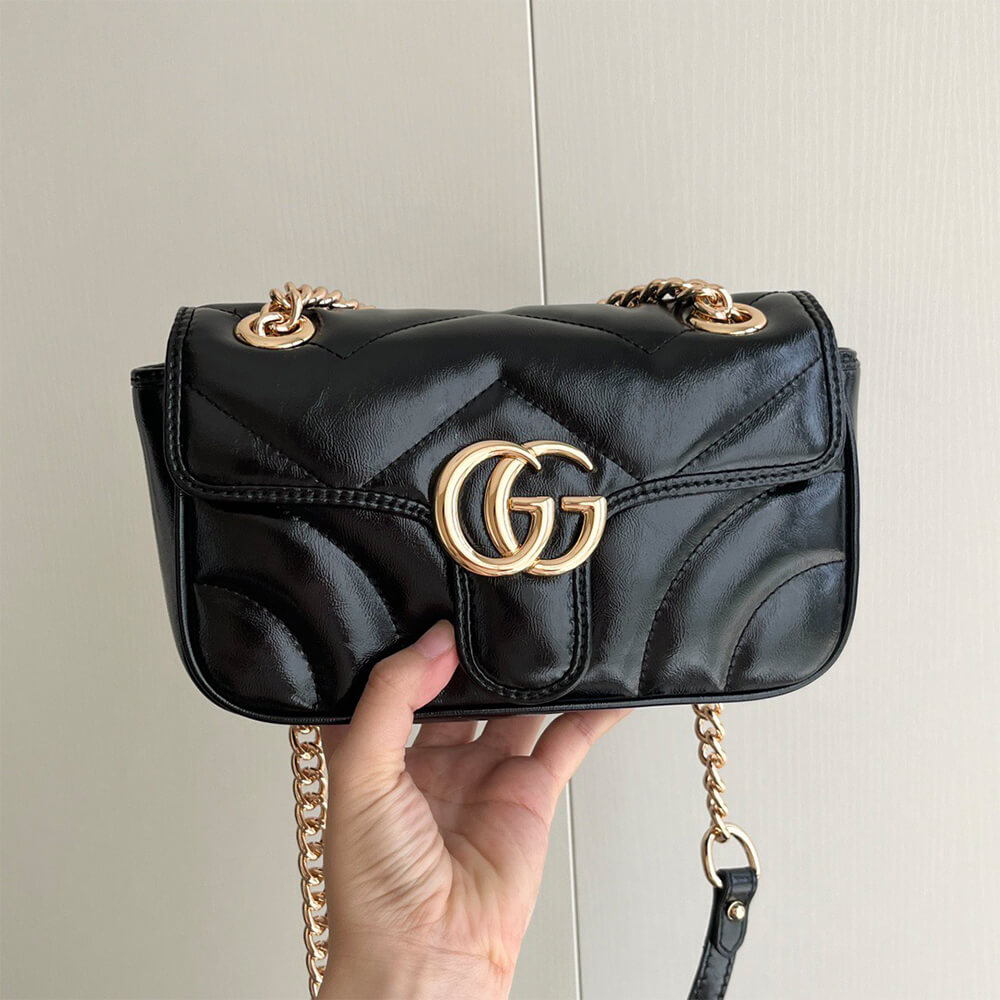 Gvc*1 GG Marmont small shoulder bag