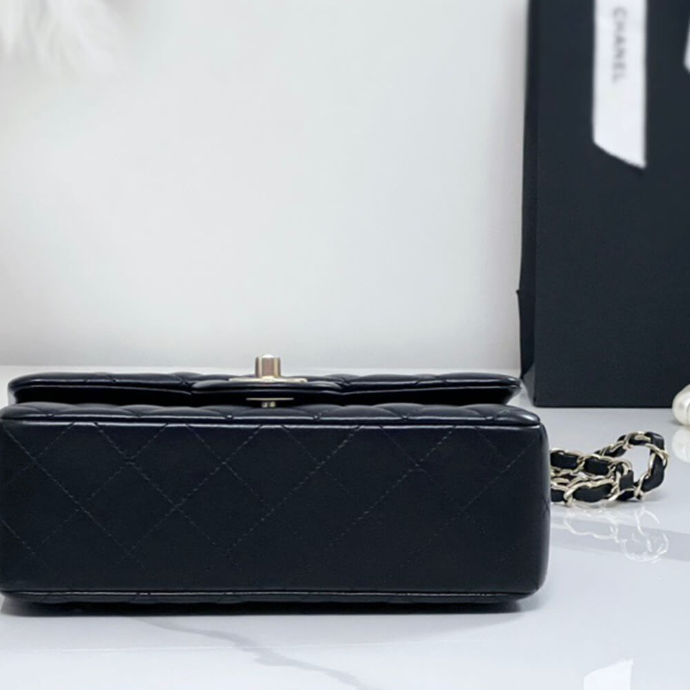 Ch**el MINI FLAP BAG(HIGH-END GRADE)