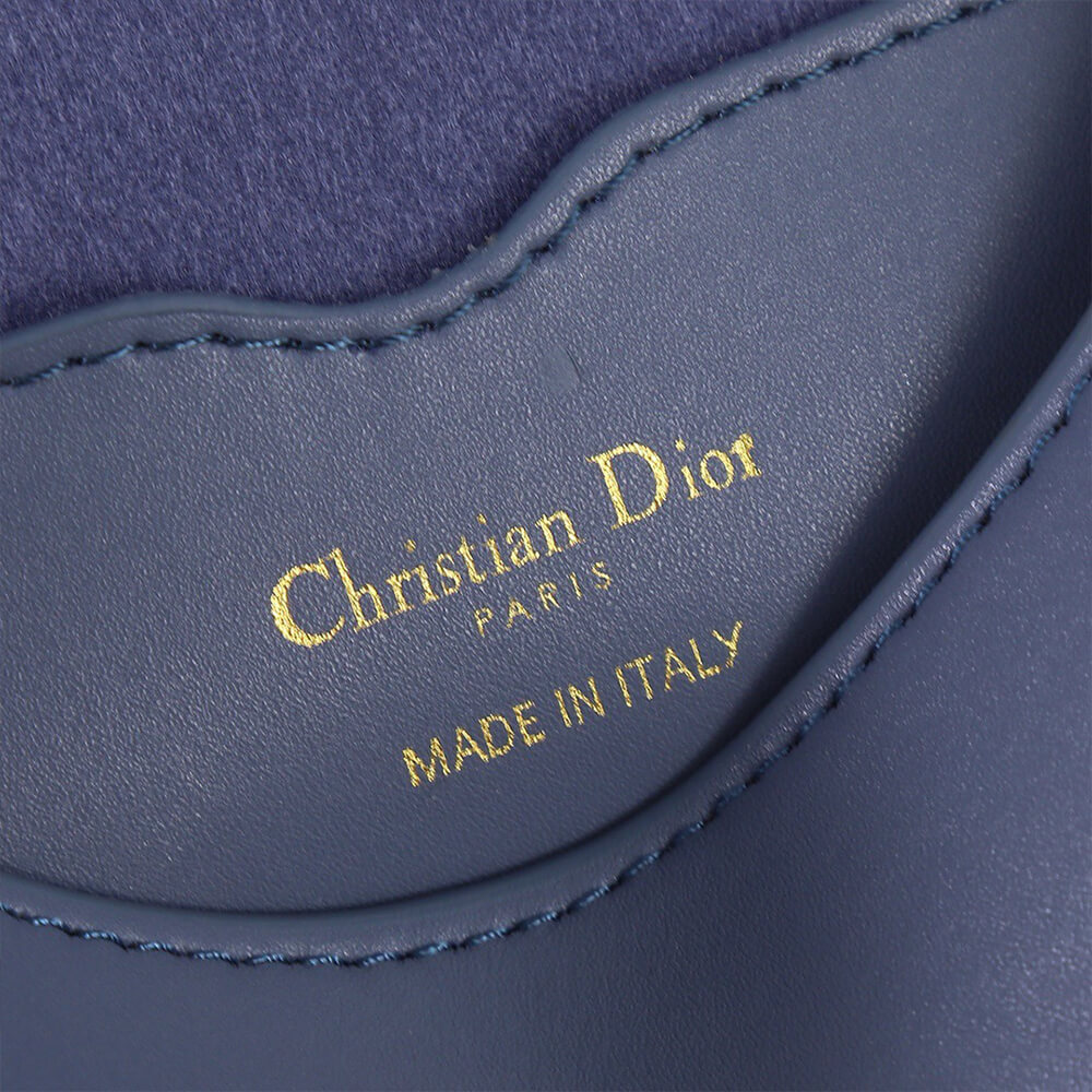 Medium D10r Bobby Bag
