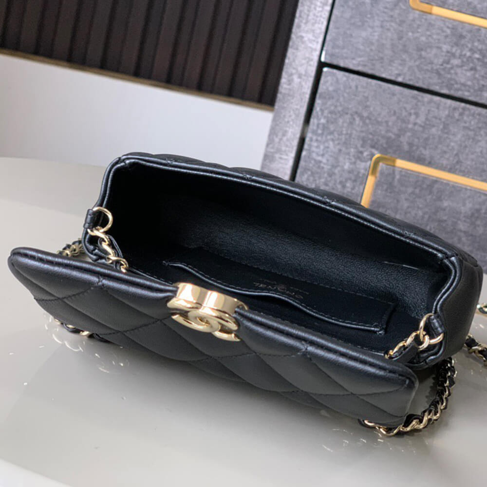 Ch**el Clutch with Chain(HIGH-END GRADE)
