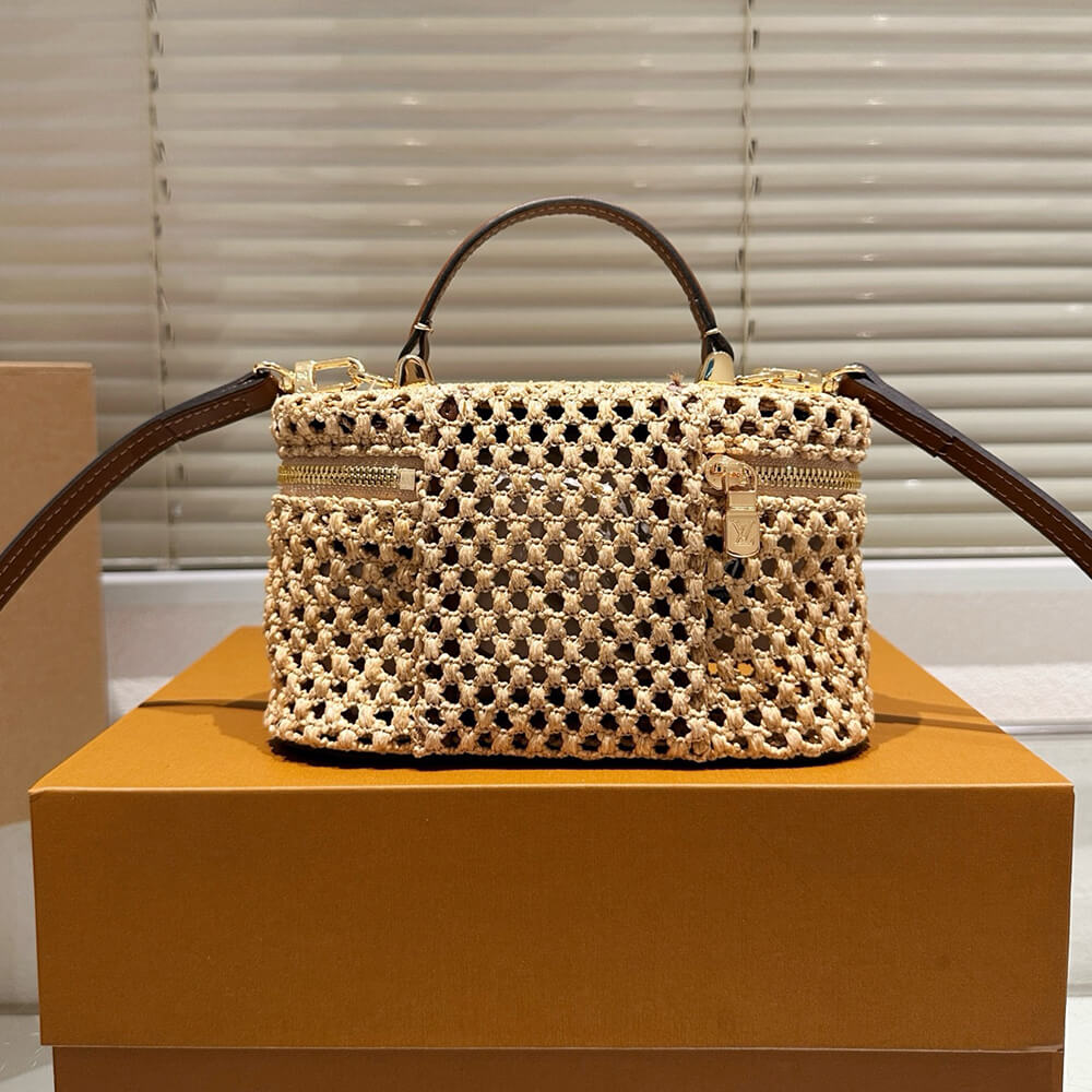 LV Vanity Chain Pouch(high-end grade)