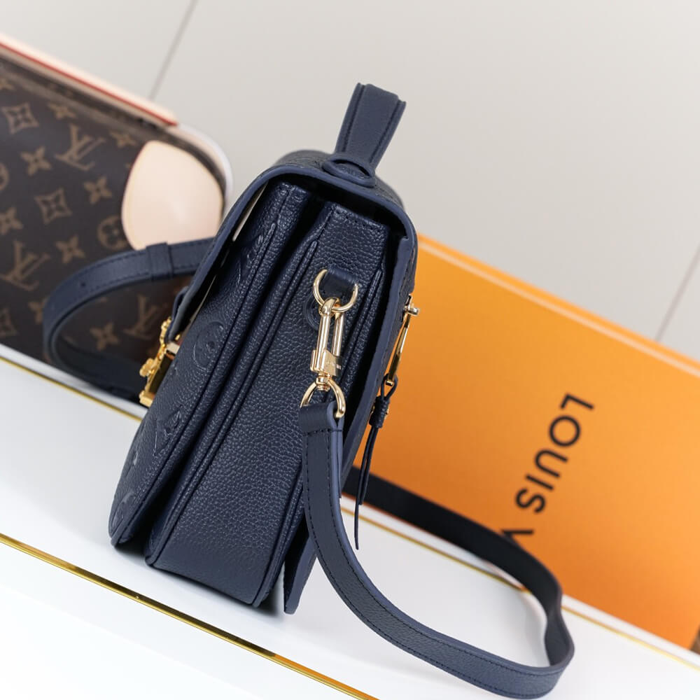 LV Pochette Métis Bag