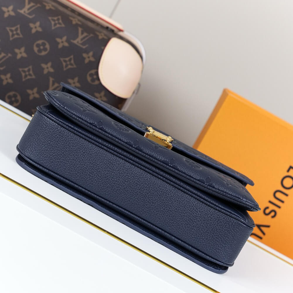 LV Pochette Métis Bag