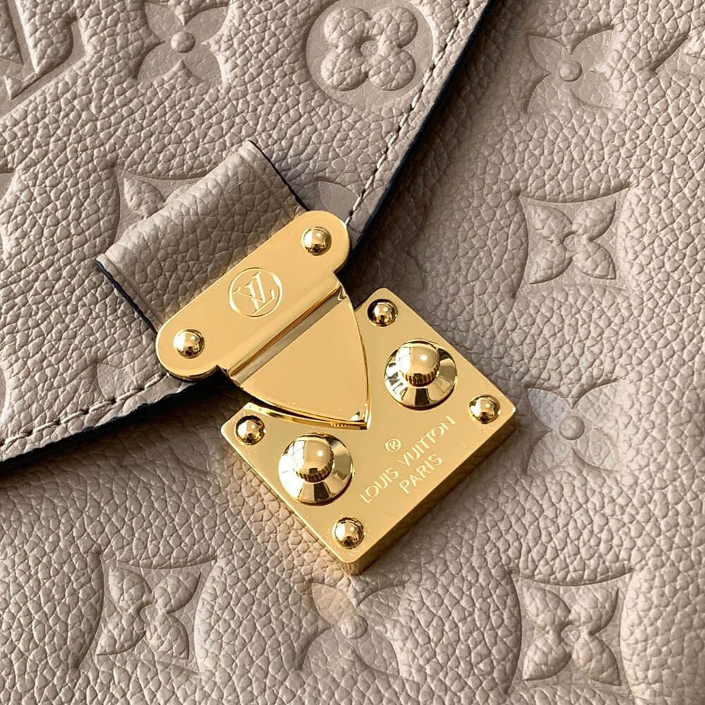LV Pochette Métis Bag