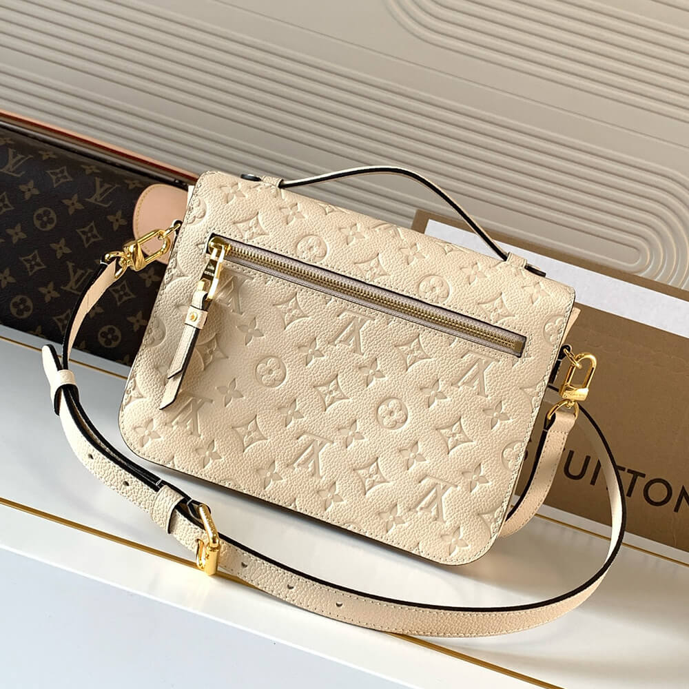 LV Pochette Métis Bag