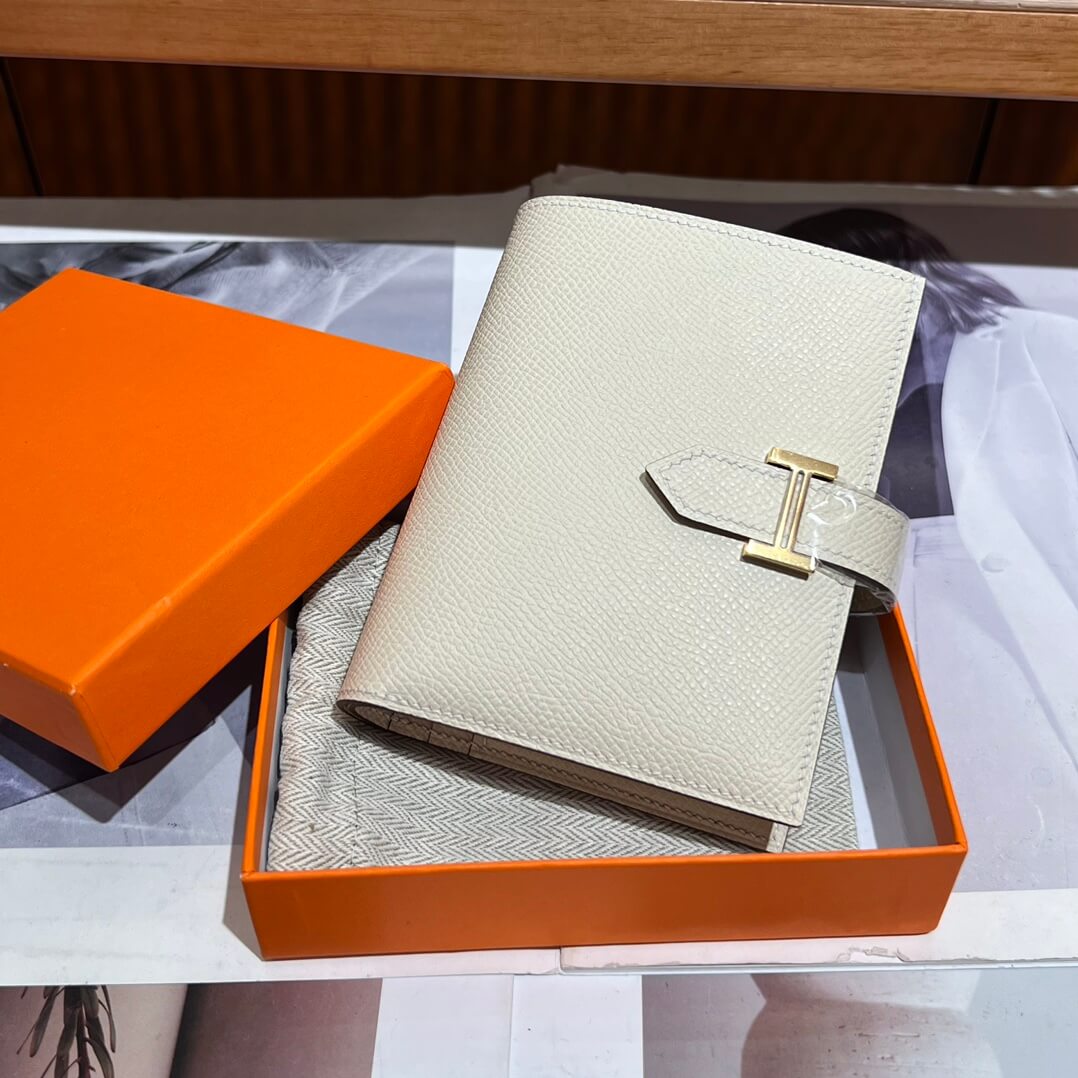 H**me5 Bearn Compact wallet