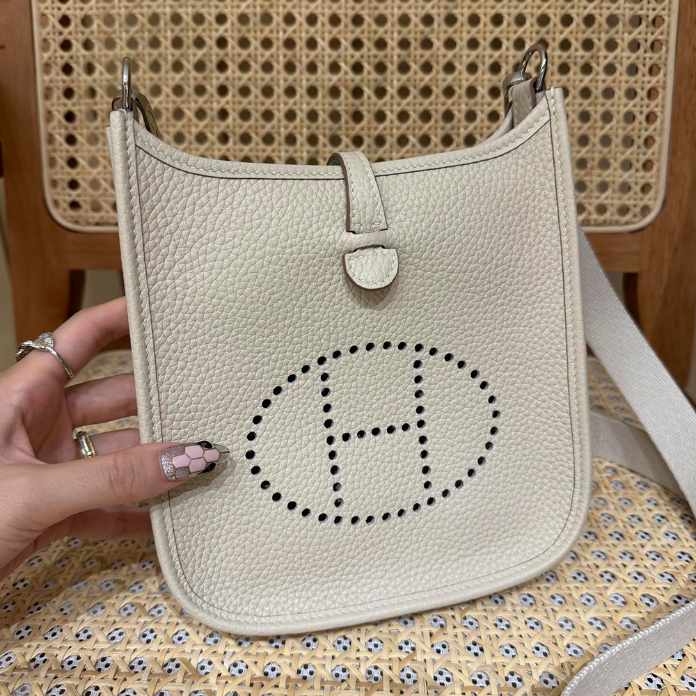 H**me5 Evelyne 16(high-end Grade)