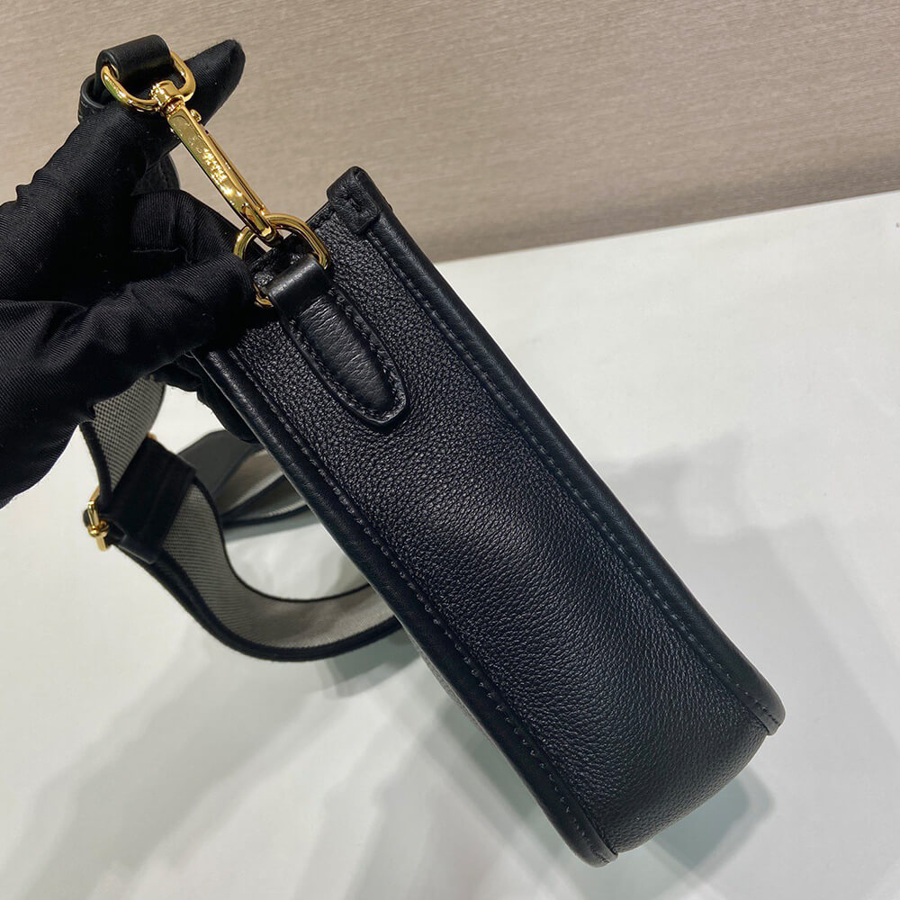 Pra*a Leather mini shoulder bag(HIGH-END GRADE)