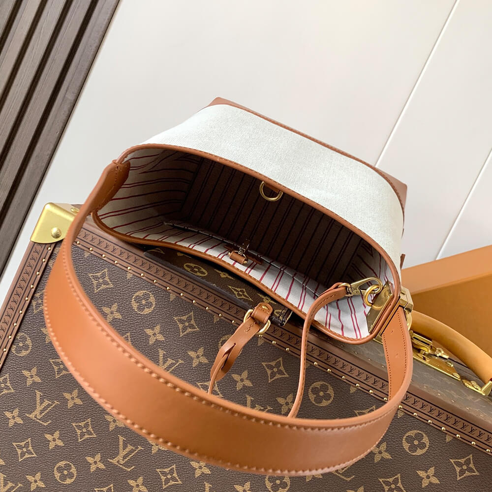 LV Low Key Hobo PM(HIGH-END GRADE)