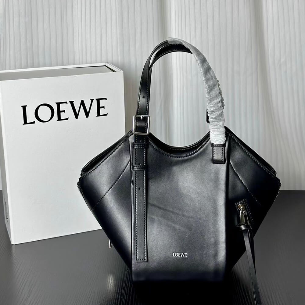 L0ew* Hammock Flip bag in classic calfskin(HIGH-END GRADE)