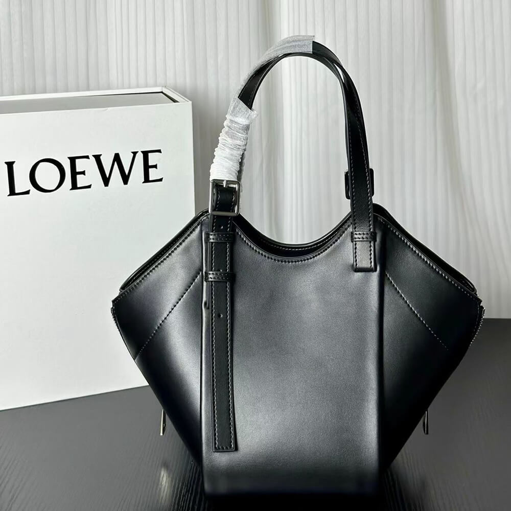 L0ew* Hammock Flip bag in classic calfskin(HIGH-END GRADE)