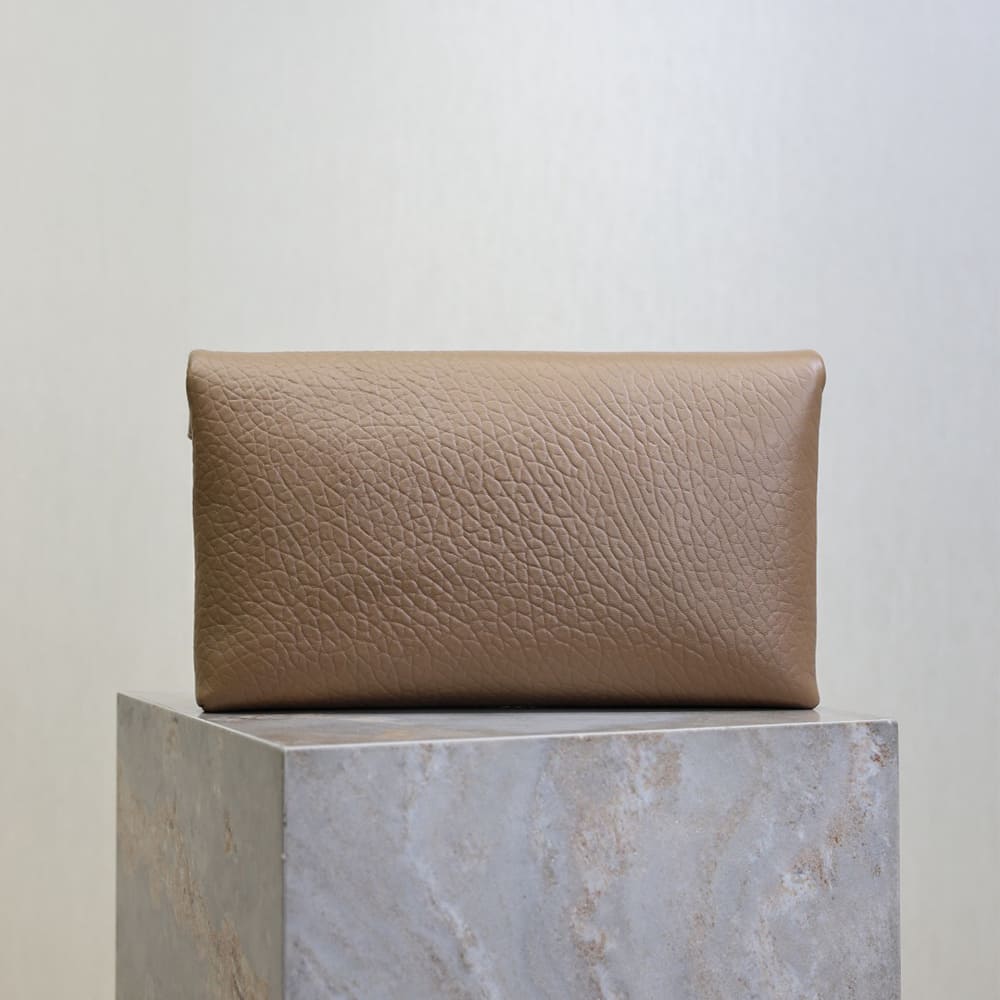 Y51 CASSANDRE large envelope pouch in lambskin(HIGH-END GRADE)