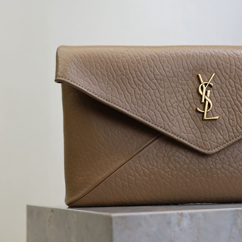 Y51 CASSANDRE large envelope pouch in lambskin(HIGH-END GRADE)